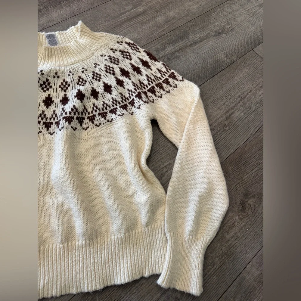 Melrose and Market Cream and Brown Patterned Sweater
